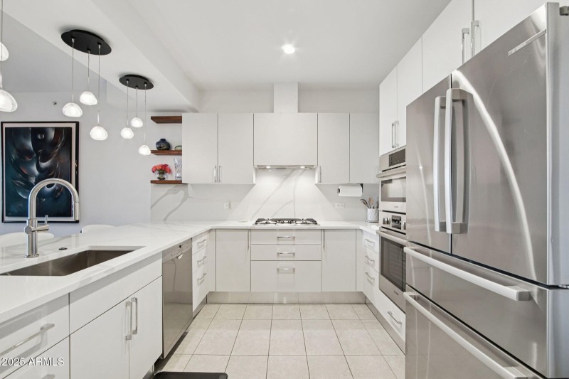 27-web-or-mls-E Kierland Blvd-L2310r-011