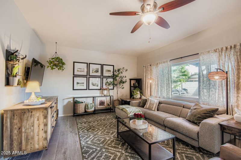 5827 W Mescal St - Web Quality - 016 - 1