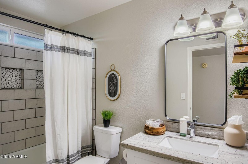 5827 W Mescal St - Web Quality - 027 - 2