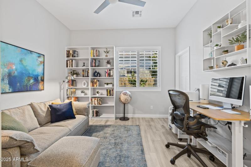 1127 N Quinn Mesa - 239