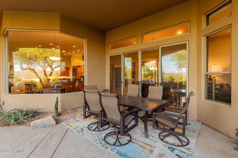 SPACIOUS PATIO