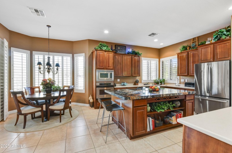 021_Kitchen & Dining