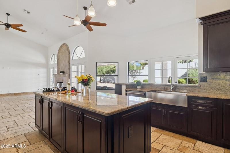 Fully Equipped Kitchen Amenties