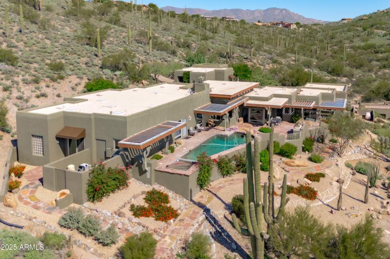 08-Pool and Deck Area