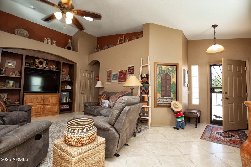 009_17738NPhoenicianDr