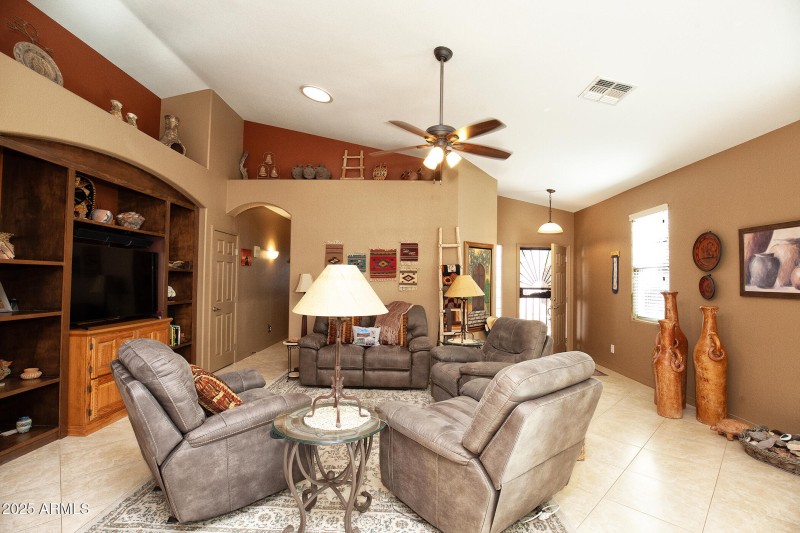 013_17738NPhoenicianDr