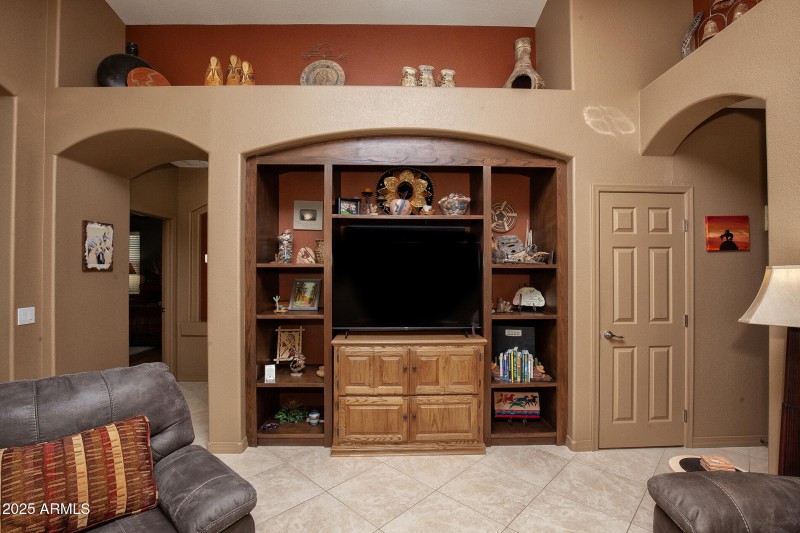 033_17738NPhoenicianDr