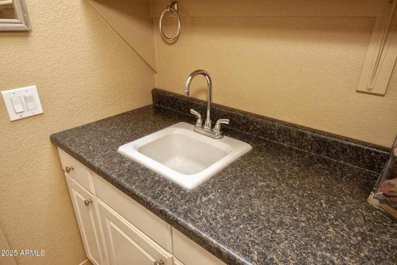 051_17738NPhoenicianDr