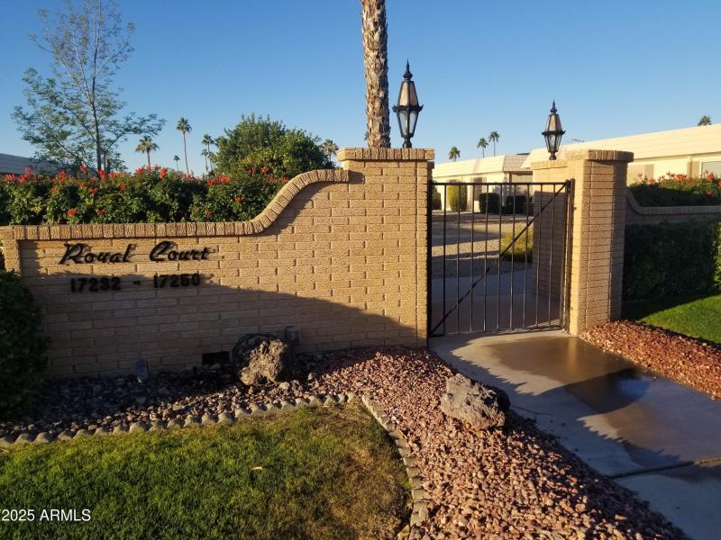 106th Ave Royal Court