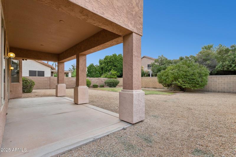 5455 W Buffalo St - Yard