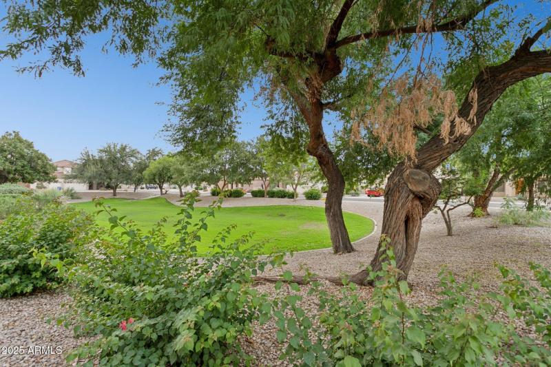 5455 W Buffalo St - Common Area