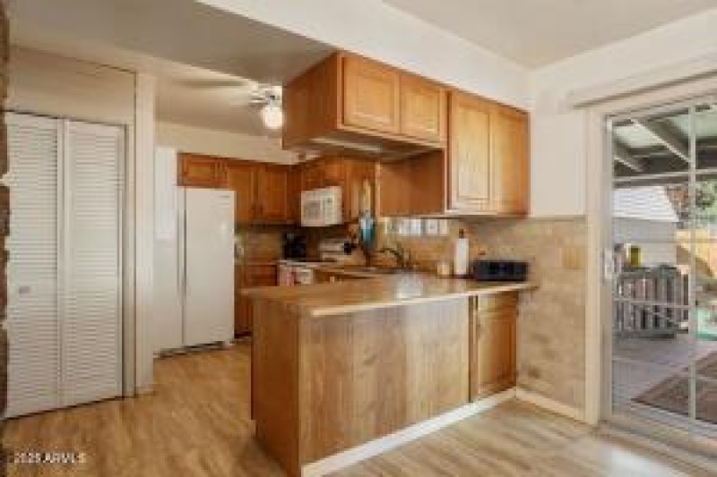 20251019215624998024000000