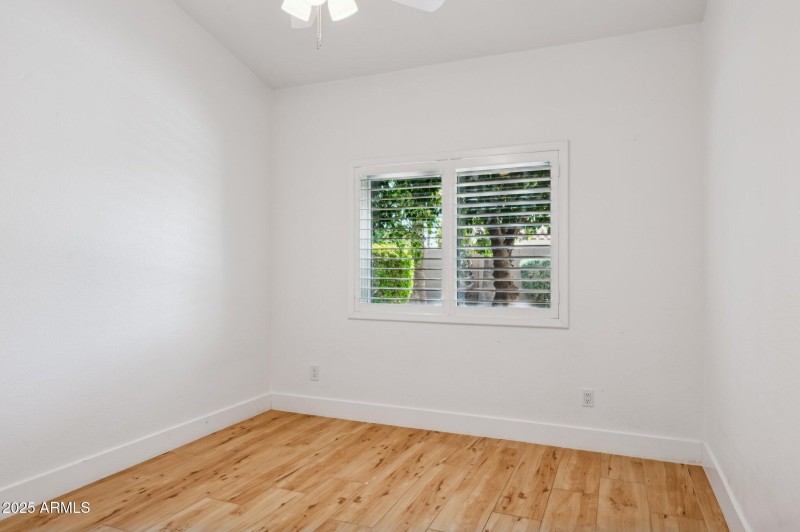 Large guest bedroom split floor plan
