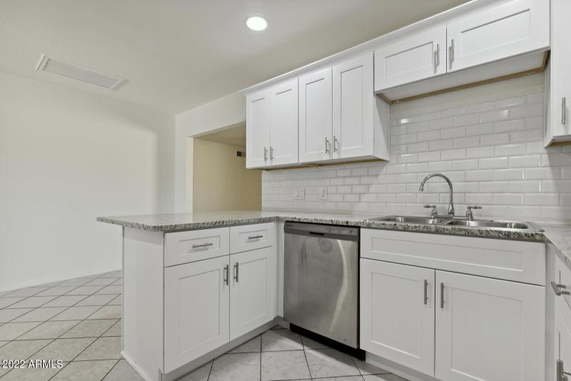 007_1600x1067_mls_1600x1067 (49)