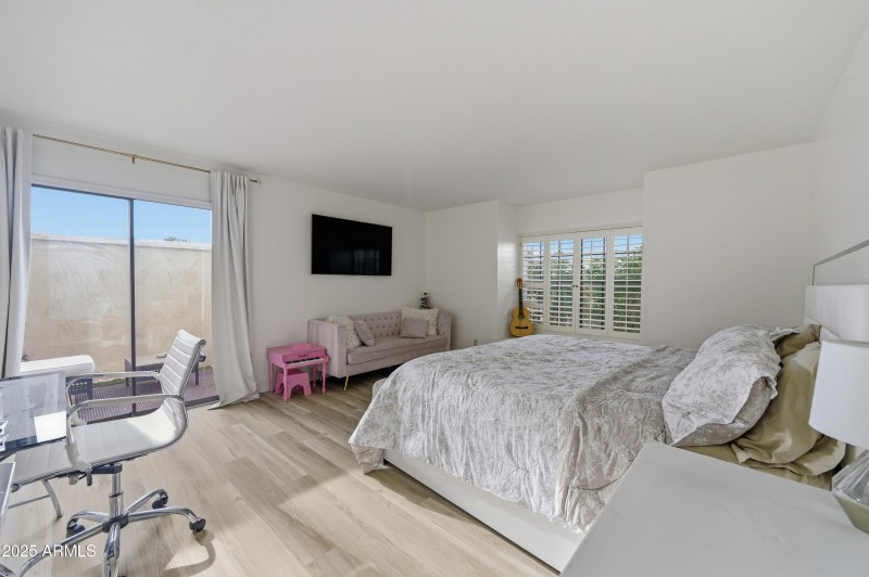 6249 N 78th St No16-22