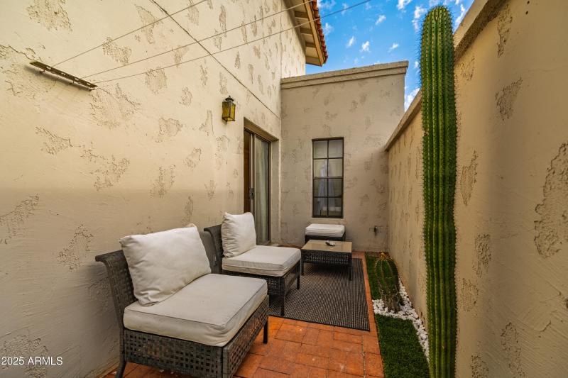 6249 N 78th St No16-27