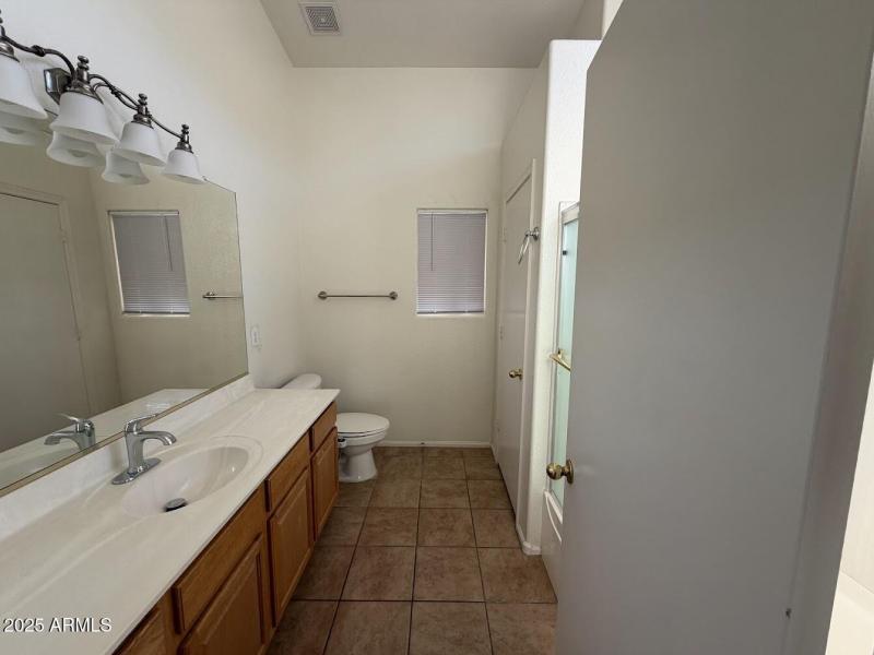 16 - Master Bathroom