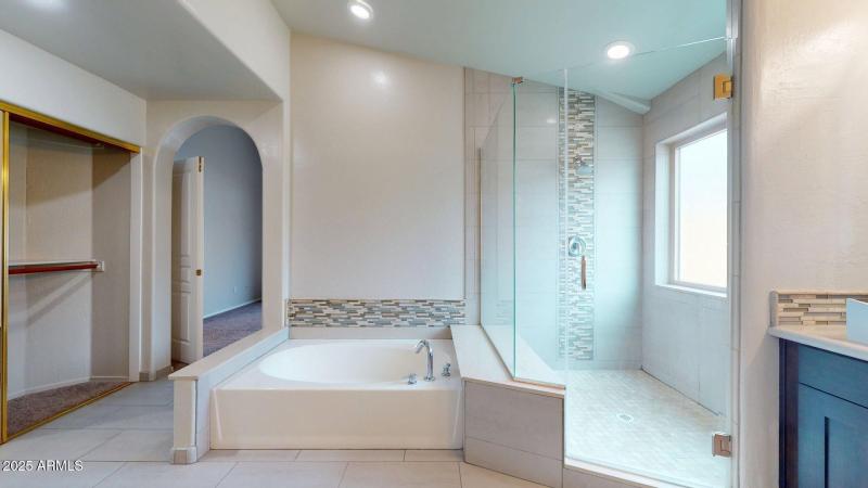 6510-S-Hazelton-Ln-142-10242025_152614