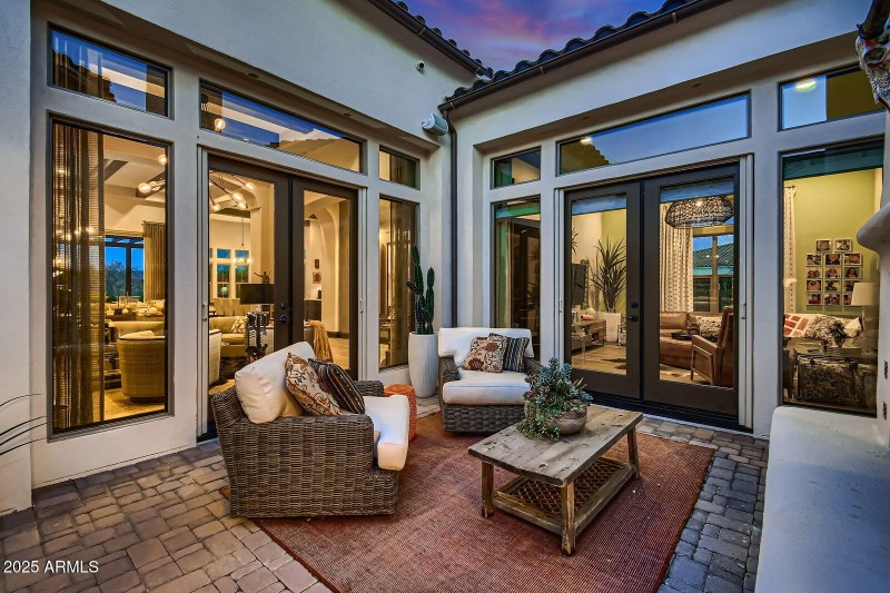 005 - 018 Front Patio