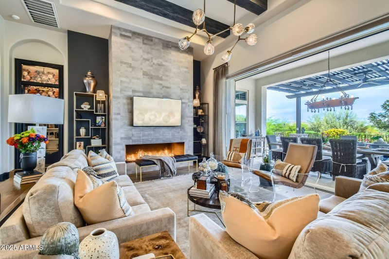 015 - 042 Family Room