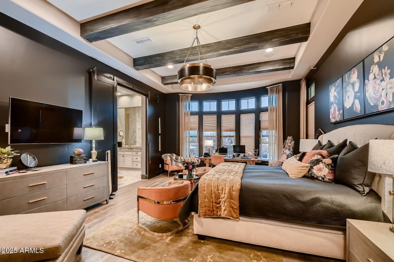 020 - 051 Primary Bedroom