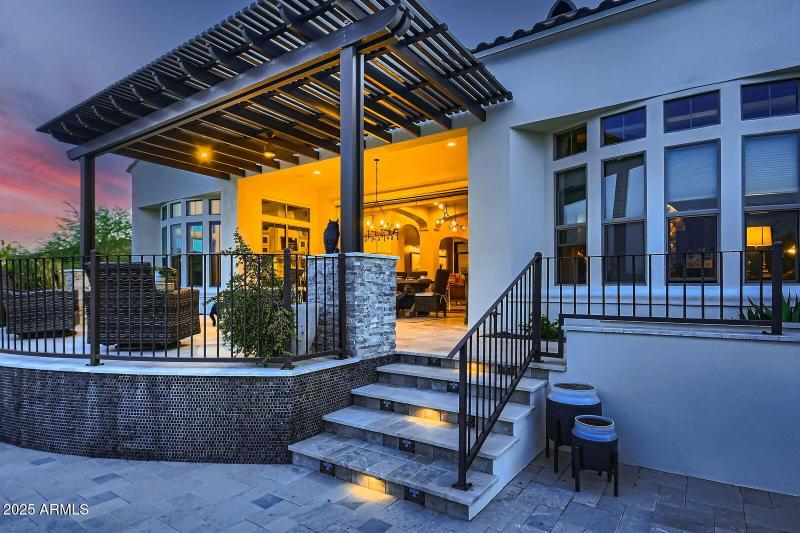 040 - 117 Exterior Rear