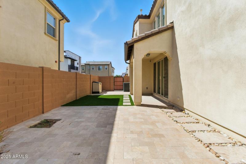 25-web-or-mls-389A1094 Ruben Ortiz