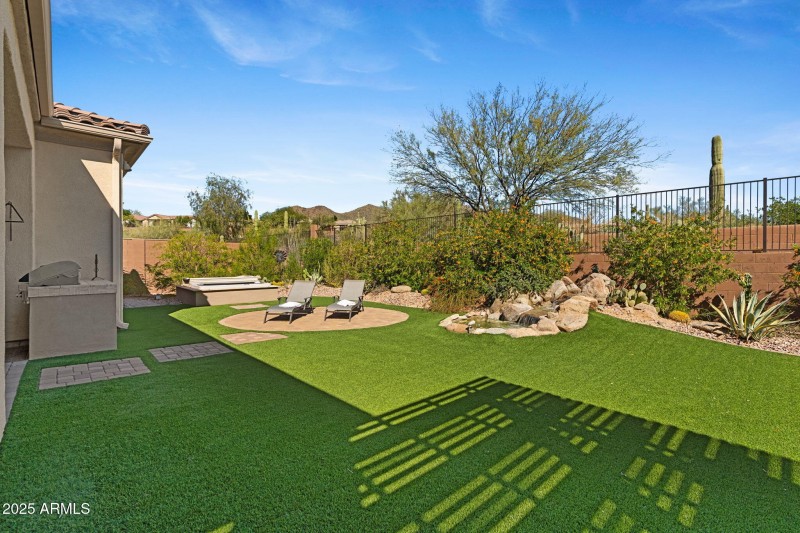 42001 N BRIDLEWOOD WAY