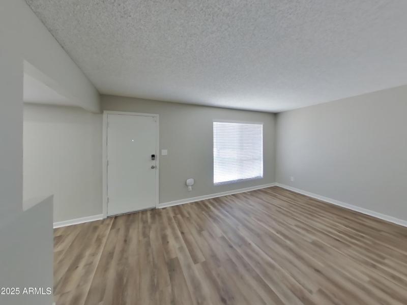 1_pc_qucNruBqza_YoN1pZGMld_layout_1