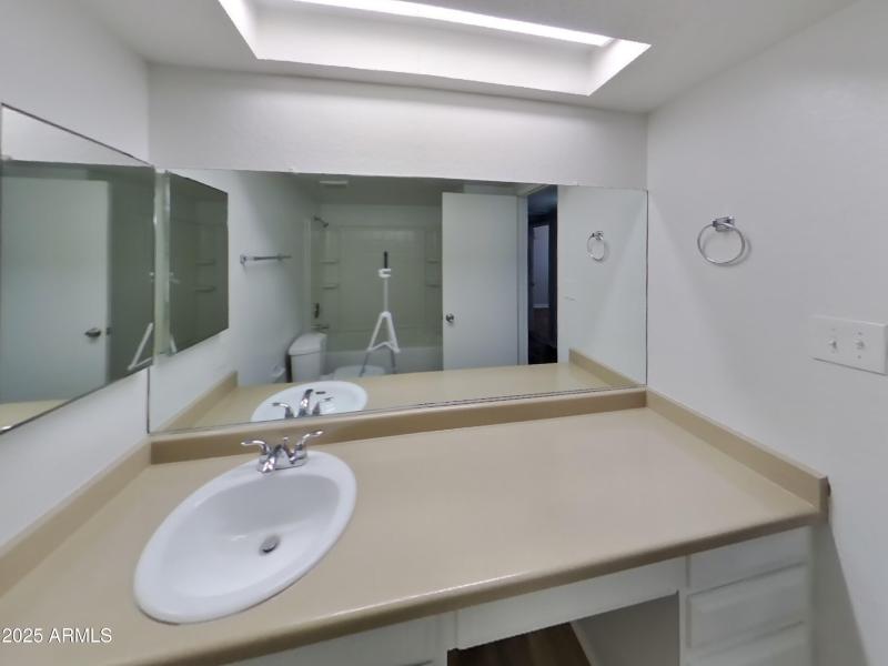 17_pc_iwXrnbbufT_1h6t4CMYKw_layout_0