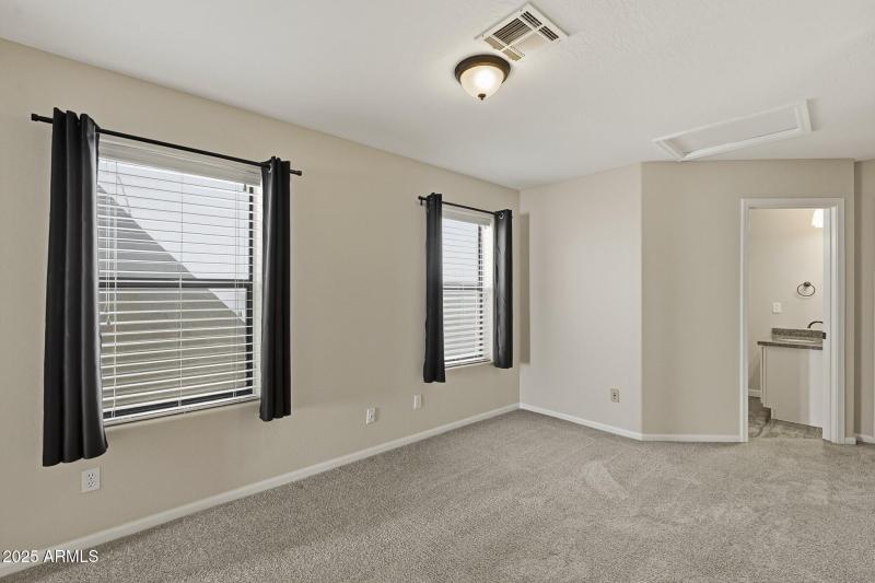 020_Upstairs Loft Area