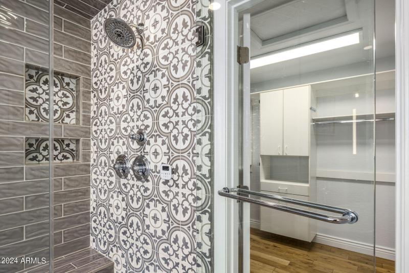 Principal Steam Shower Details