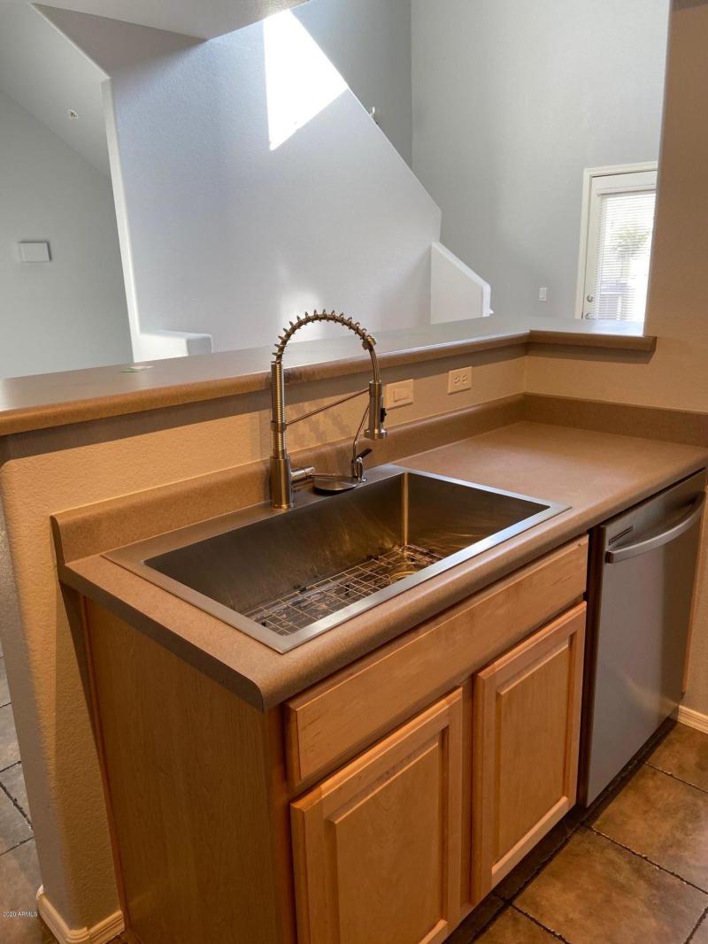 XL STAINLESS KITCHEN SINK