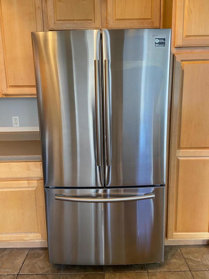 FRENCH DOOR STAINLESS FRIDGE