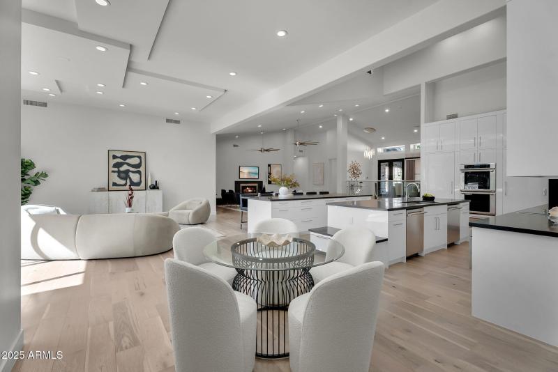 Eat-In Kitchen into Kitchen