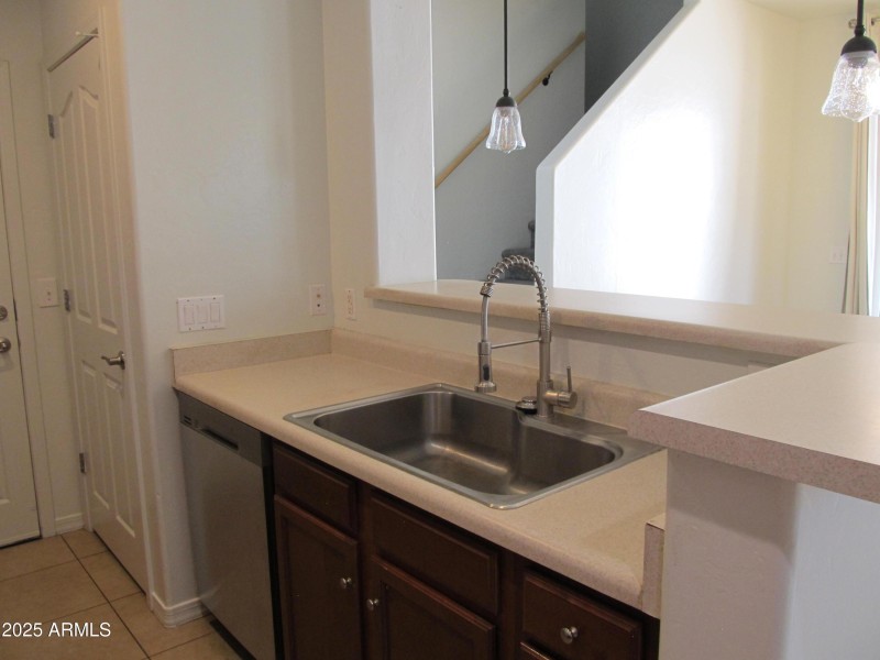 kitchen sink bar area