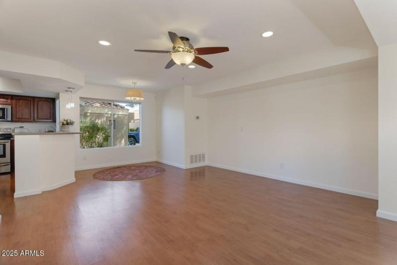 Kitchen & Informal Dining Area