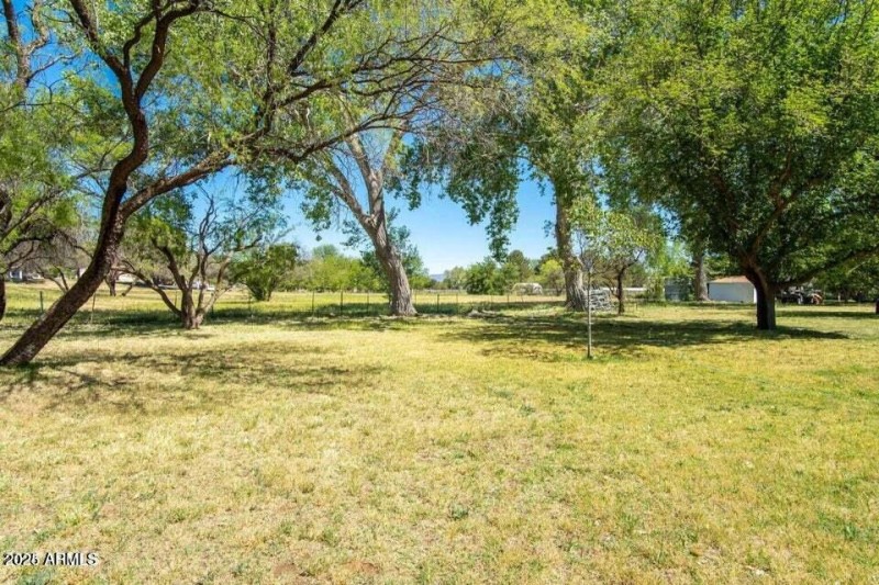 20251009174938050571000000-o