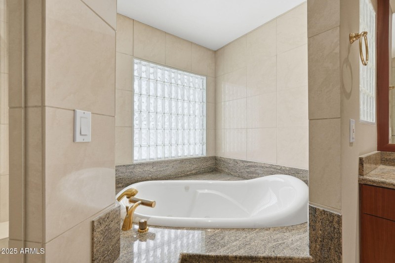 63-web-or-mls-084_ListerPros