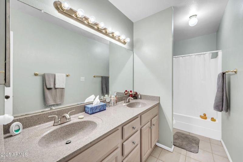 7741 E Harvard St-29