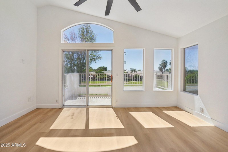 55-web-or-mls-W Aurora Dr-S0210-047