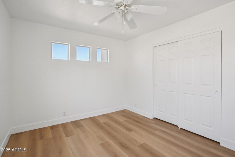 47-web-or-mls-W Aurora Dr-S0210-041