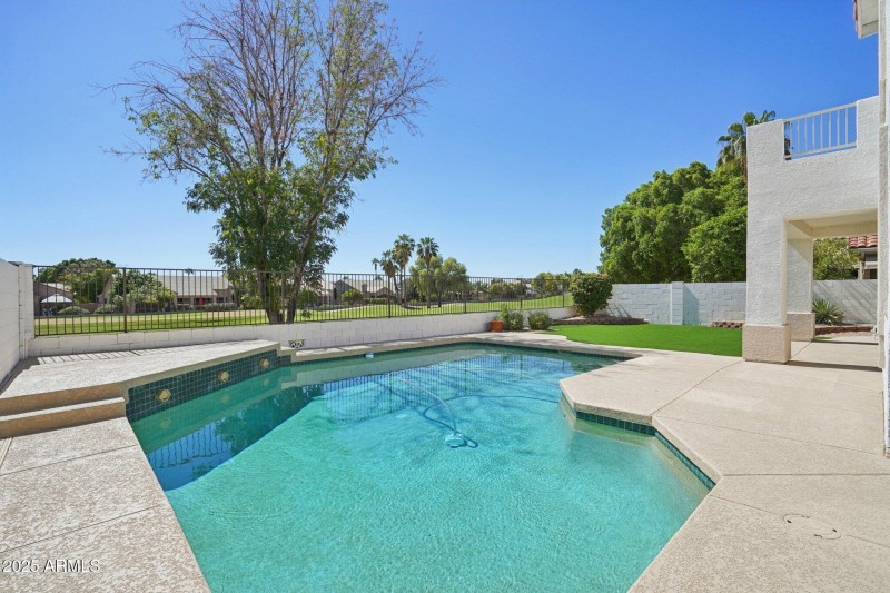 75-web-or-mls-W Aurora Dr-S0210-067