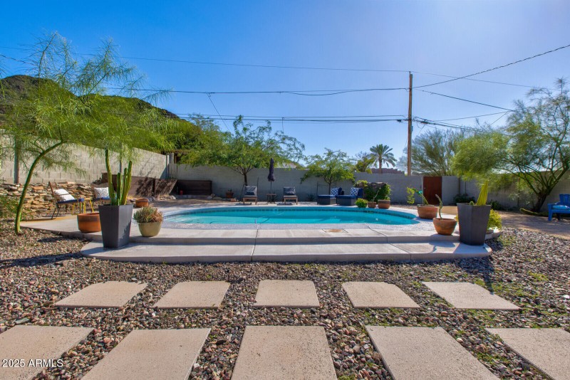 Sparkling Pool & Mountain Views!
