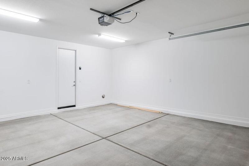 25161 N 165th Lane ~ Ready Now!