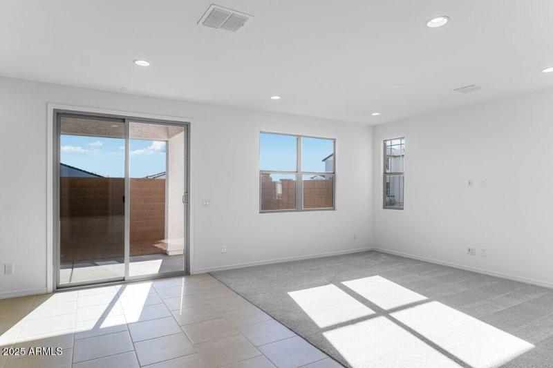 25161 N 165th Lane ~ Ready Now!