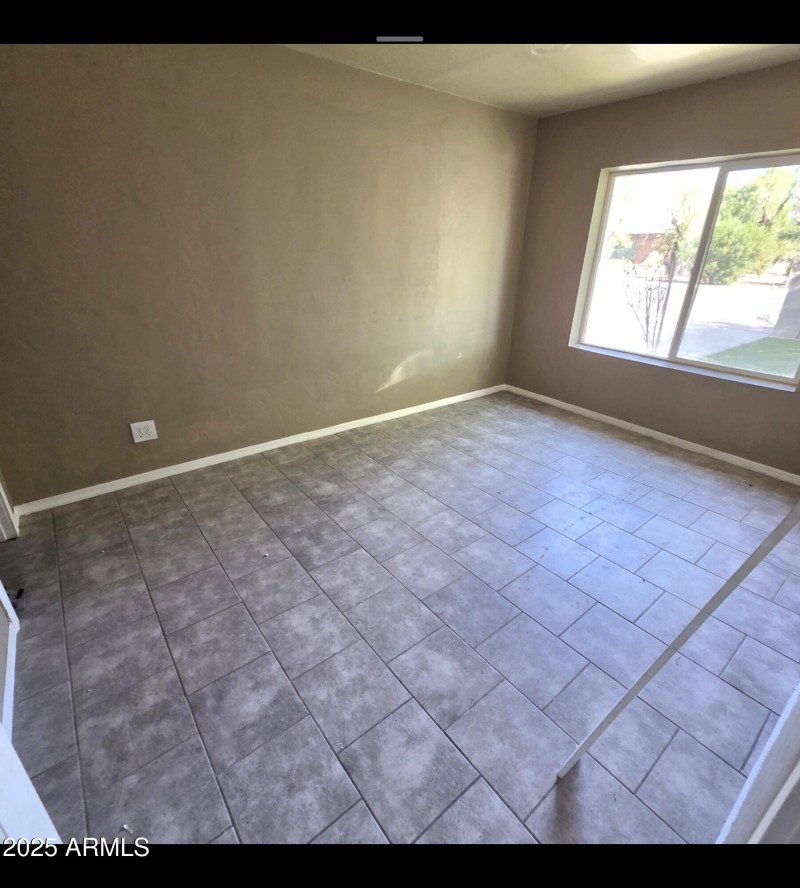 Screenshot_20251025_124455_Photos