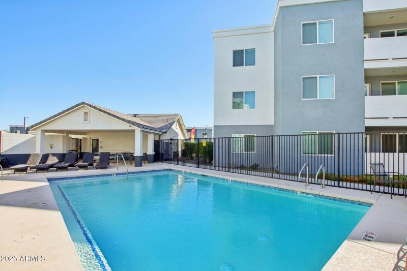 12945 W Greenway Rd h108-032