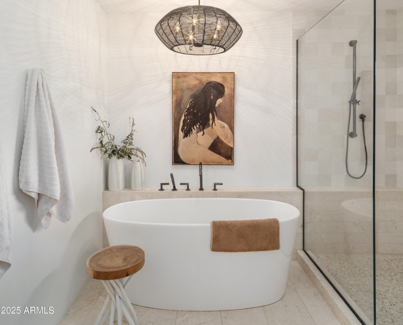 MoreauSedona-MainBathroom2