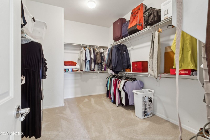 Large Walkin Closet